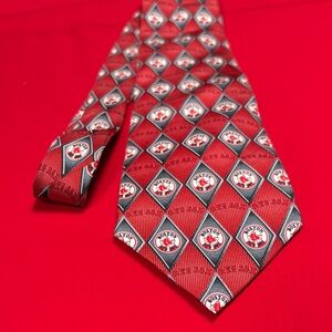 Eagle silk Red Sox tie!